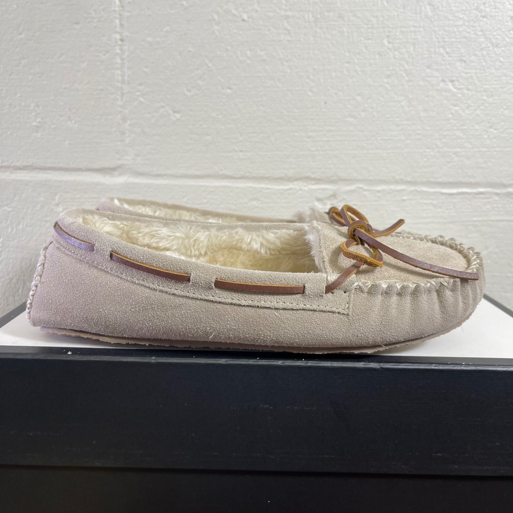 Minnetonka Cally 4018 Beige Suede Moccasin Slippers Faux Fur Lined Women's 10 M